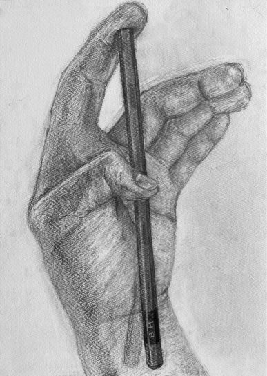 手と鉛筆のデッサン（小５）
