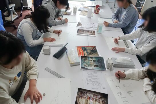 一点透視法・レッスン風景｜千葉市稲毛区の絵画教室穴川キッズアトリエ・ベアヒェン