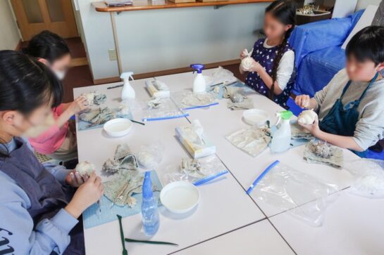 サザエの模刻制作風景|千葉市稲毛区の絵画教室 穴川キッズアトリエ・ベアヒェン