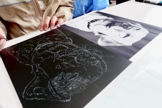 スクラッチ制作風景2026年5月23日｜千葉市稲毛区の絵画教室　穴川キッズアトリエ・ベアヒェン