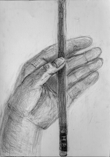 鉛筆デッサン「手と鉛筆」完成作品（小3）｜千葉市稲毛区の絵画教室 穴川キッズアトリエベアヒェン